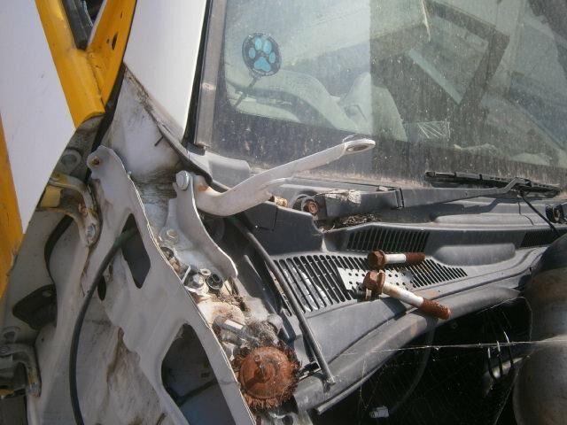 Решетка под лобовое стекло Тойота Хайлюкс Сурф в Омске 29486