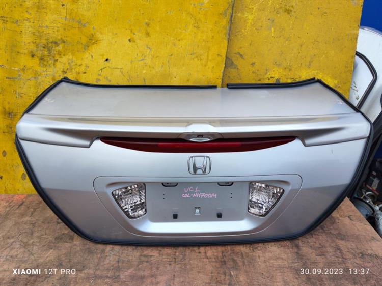 Крышка багажника Хонда Инспаер в Омске 652201